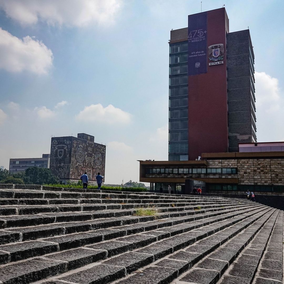 Aspectos de la rectoría y Biblioteca Central de la máxima casa de estudios. Foto: Cuartoscuro